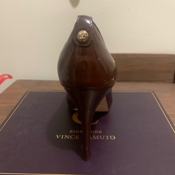 Vince Camuto Vi-Pandory Heels - Picture 3 of 5